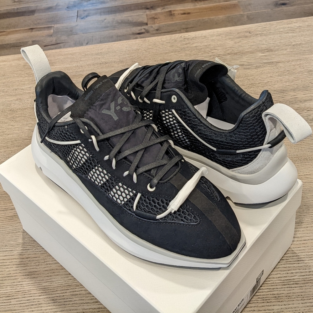 Mens Authentic Y-3 "Shiku" Lace Up Runner Sneakers Black/White